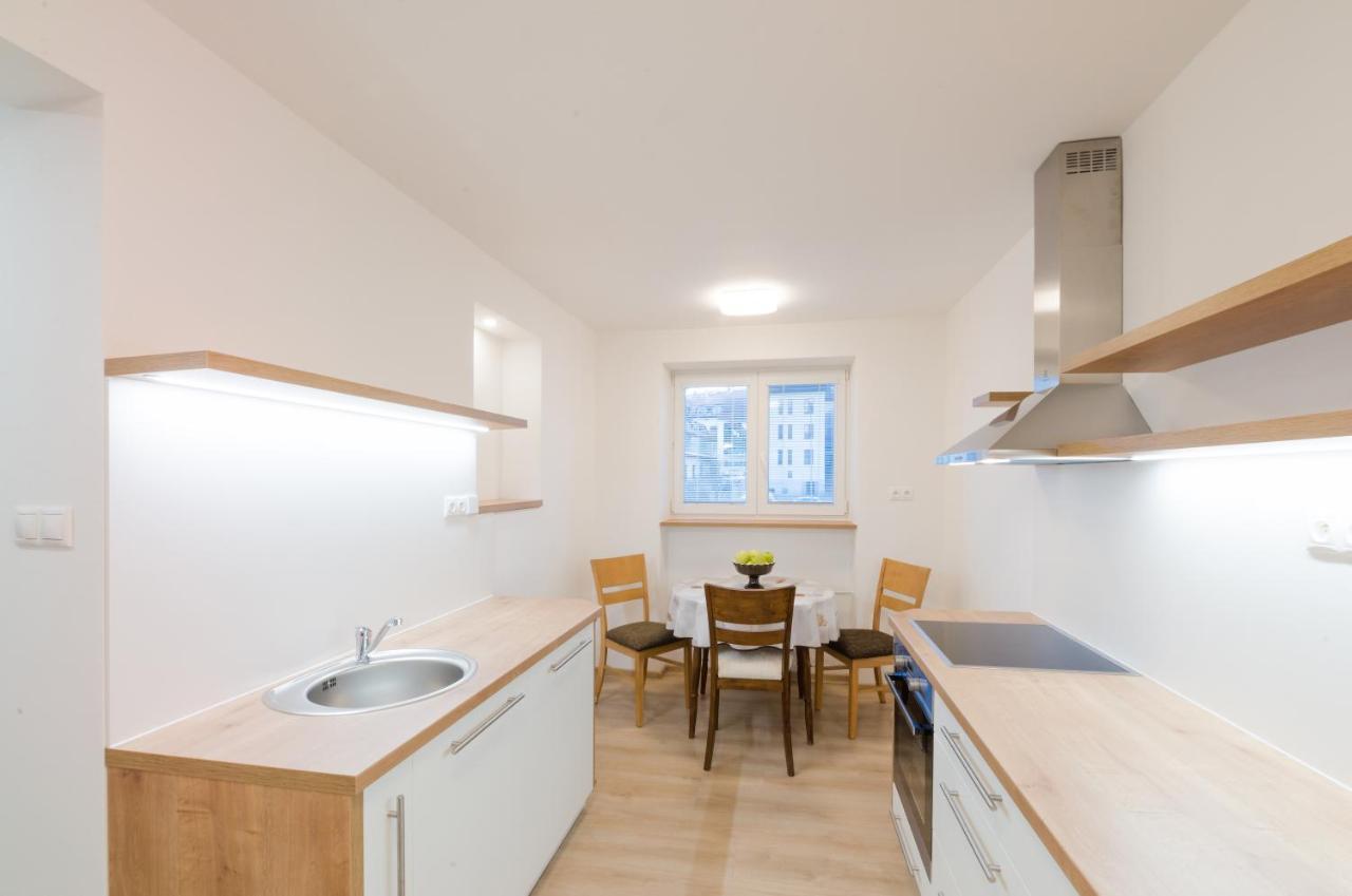 Apartman Razusa Centrum Banská Bystrica Extérieur photo