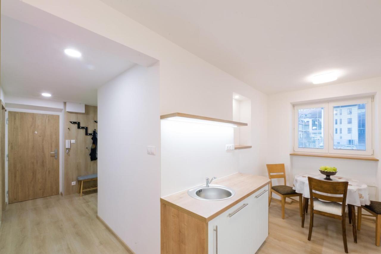 Apartman Razusa Centrum Banská Bystrica Extérieur photo